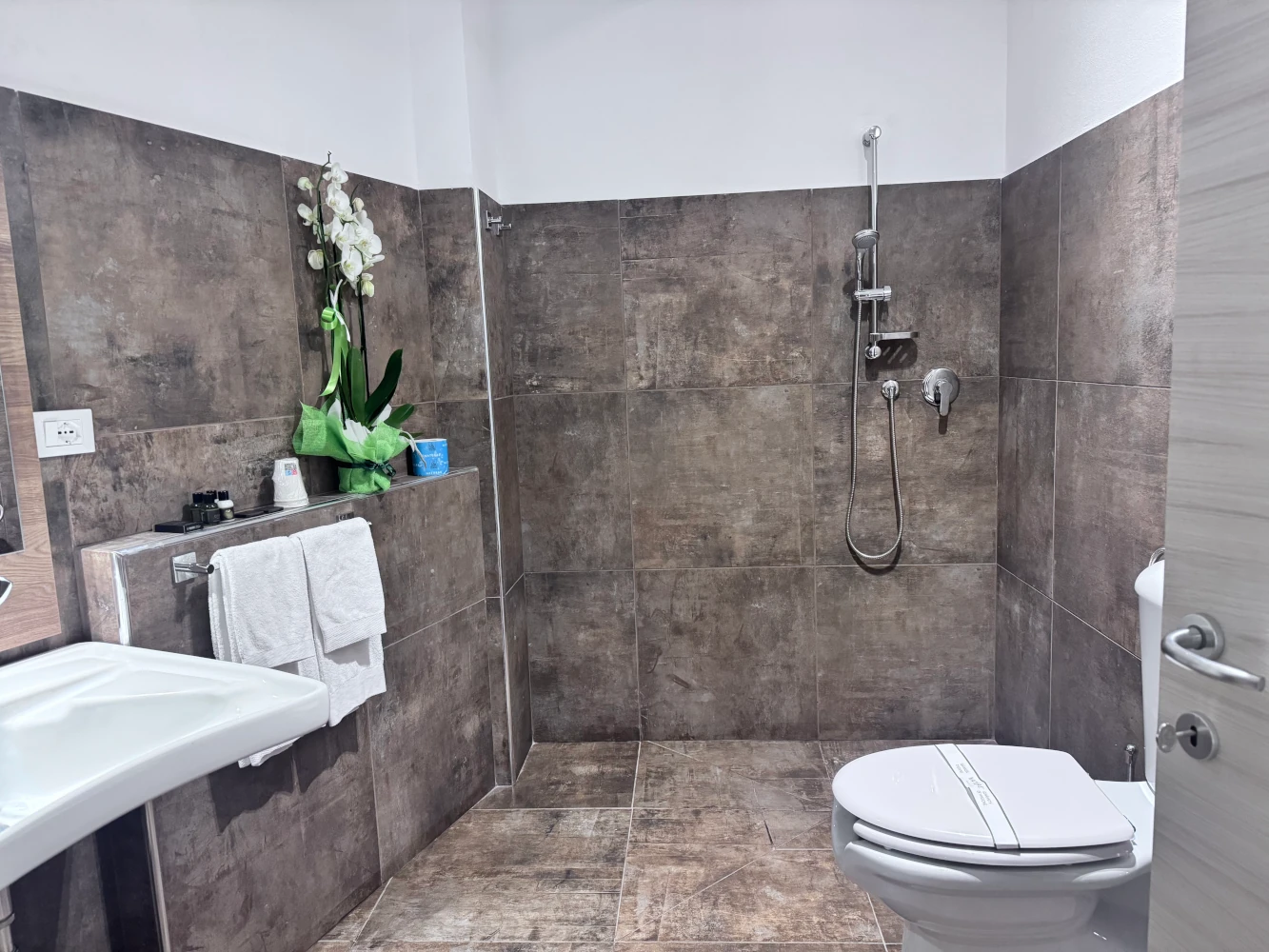 Singola Superior, comfort superiore per trasferte esigenti in Toscana - foto 3